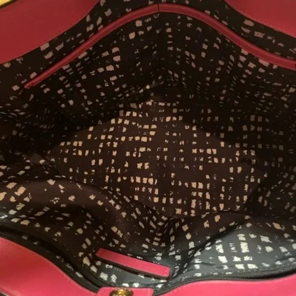 Marc Jacobs Pink Saffiano Tote - Picture 5 of 10